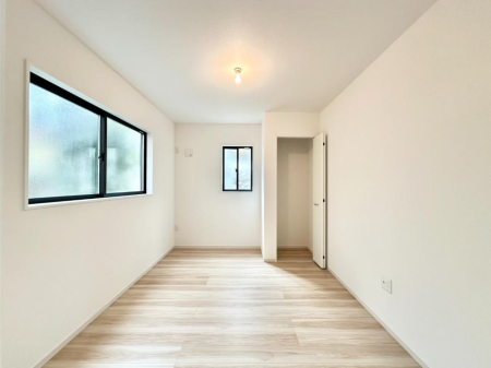 �q������ �q�������ɂ��������߂Ȏ��[�X�y�[�X�����Ղ�̋���