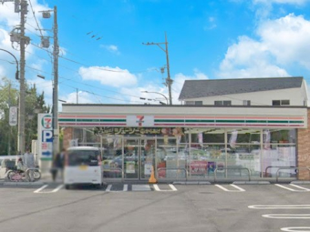 ���ӊ� �R���r�j 400m �Z�u��-�C���u�� �������R�P���ړX