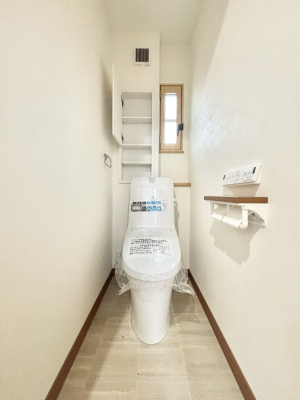 �g�C�� �g�C���͈��S�̂Q�ӏ��I���̃o�^�o�^������S�ł��B 