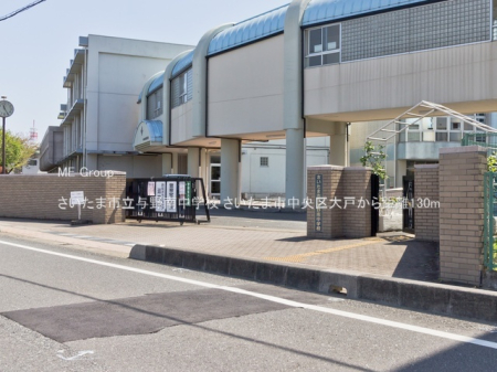 ���ӊ� ���w�Z 130m �������܎s���^��쒆�w�Z