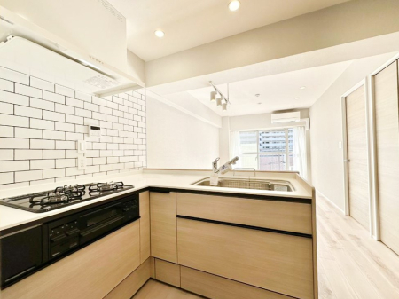 �L�b�`�� �������������I�ɁA�y�����I�V�X�e���L�b�`��