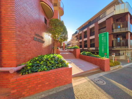 �G���g�����X -