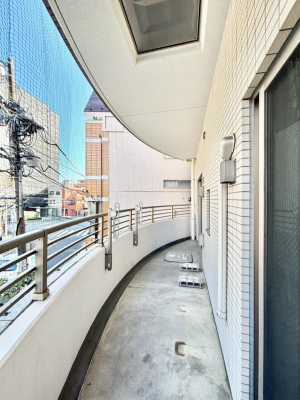 �o���R�j�[ �������ɊJ�����ƍ̌����v���X���Ă���郉�E���h�^�o���R�j�[�I