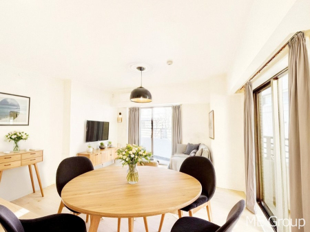 ���r���O �傫�ȑ����炽���Ղ�̗z���ƕ����������郊�r���O�@���Ƌ��CG�ł�