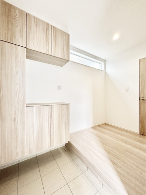 ���� ���ʔ��͂��Ƒ��̎ʐ^��G�߂̃C���e���A�ŏ���I�Ƃ��ĉ��o�ł��܂�