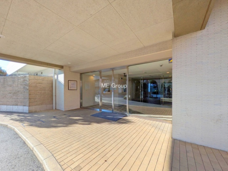 �G���g�����X -