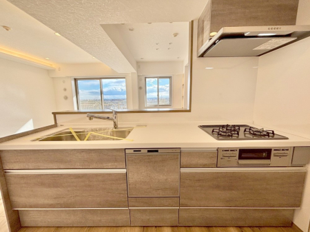 �L�b�`�� �������������I�ɁA�y�����I�V�X�e���L�b�`��