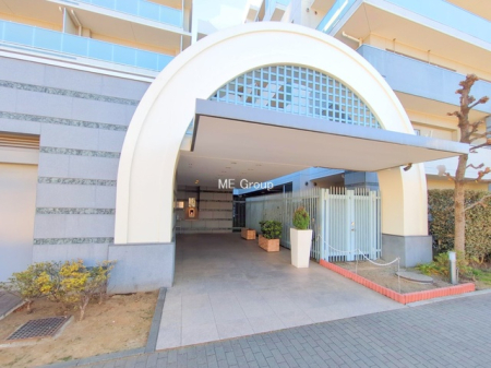 �G���g�����X -