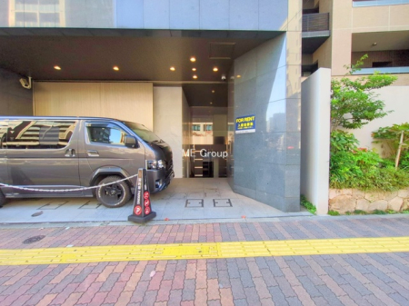 �G���g�����X -