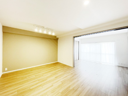 ���r���O �Ƒ������R�ƏW�܂�e���̃X�y�[�X�ɂȂ肻��