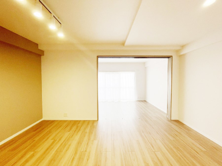 ���̑����� �אڂ̗m�����J������Ζ��邭�L�X�Ƃ�����Ԃ�