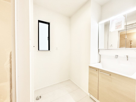 ���̑� ��Ƃ�̐��ʃX�y�[�X�Œ��̐g�x�x�����N���N