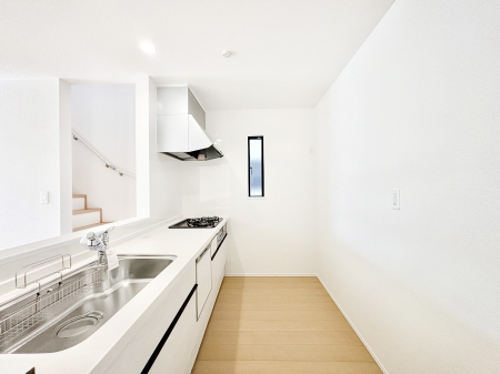 �L�b�`�� ��Ƃ肠��L�b�`���ł͂��Ƒ��Ɗy�������������ł��܂��B