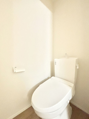 �g�C�� �g�C���͈��S�̂Q�ӏ��I���̃o�^�o�^������S�ł��B 