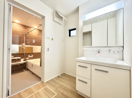 ���ʑ�E���ʏ� �傫�����₷���O�ʋ��Ő�����������ʑ�́A�g�����Ȃ݃`�F�b�N�┧�̂������ɂ������߂ł��B 