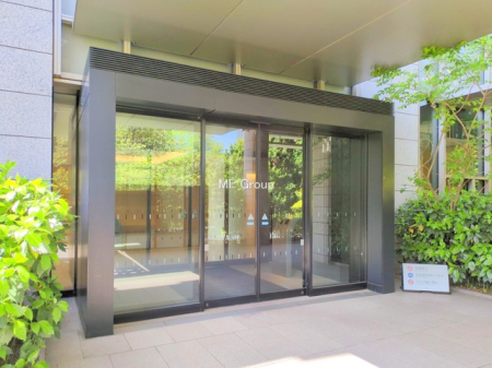 �G���g�����X -