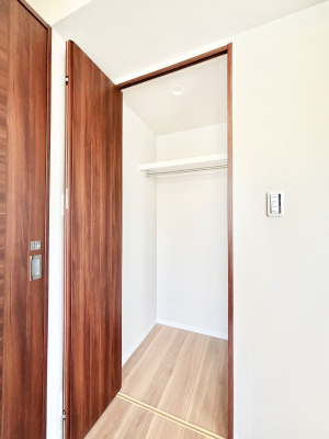 ���[ ��������ߗނ�ו��Ȃǂ̎��[�ɕ֗��ȃN���[�[�b�g�t���B