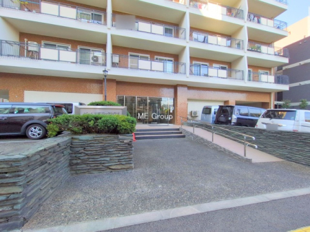 �G���g�����X -