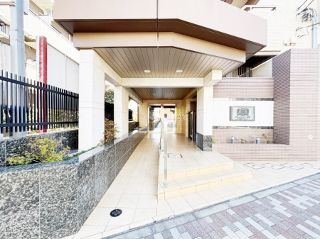 �G���g�����X �������������͋C�̃G���g�����X