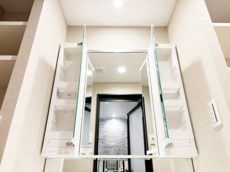 ���̑����� �X�C�b�`1�ň��ʂ̓��𗁑��ɒ�������A�ۉ���ǂ��������\�I