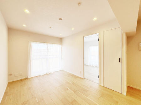 ���̑����� �אڂ̗m�����J������Ƃ���ɍL�X