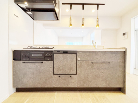 �L�b�`�� �������������I�ɁA�y�����I�V�X�e���L�b�`��