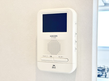 ���̑����� TV���j�^�[�t�C���^�[�t�H�����t���Ă��ăZ�L�����e�B�[��  