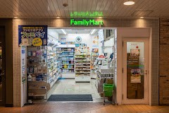 ���ӊ� �R���r�j 230m �t�@�~���[�}�[�g�G�L�A�u�ؓX