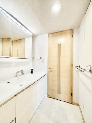 ���ʑ�E���ʏ� ������������ʉ��ώ��Œ��̐g�x�x�����K  