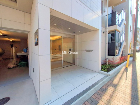 �G���g�����X -