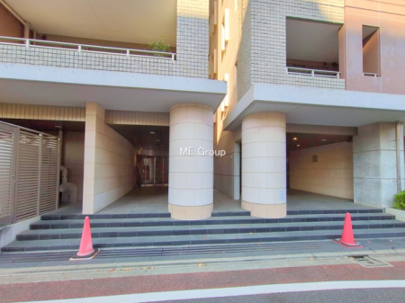 �G���g�����X -