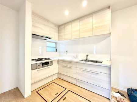 �L�b�`�� L���^���Ɨ�������X�y�[�X���L�X�Ǝg���܂��B�R���p�N�g�ɓ����Ă��������N���N�B  