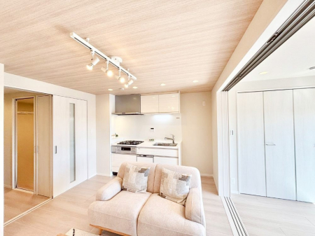 ���̑����� �אڂ̗m�����J������΂���ɍL�X��Ԃ�