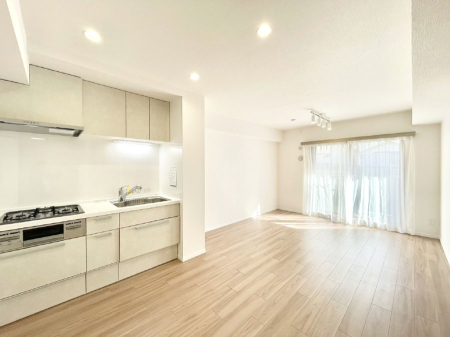 ���r���O �Ƒ��c���̎��Ԃ����������Ȃ��났�̃��r���O�_�C�j���O�B   