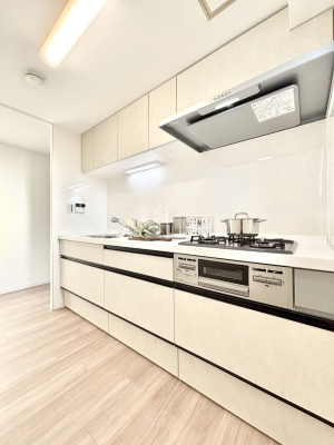 �L�b�`�� �������̂������ŉƑ��̏Ί炪�L����܂��I