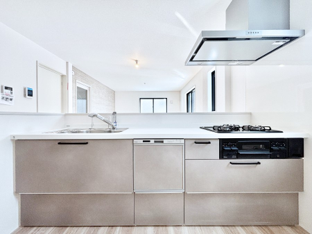 �L�b�`�� �������������I�ɁA�y�����I�V�X�e���L�b�`��