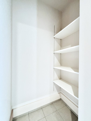 ���[ ���I�������V���[�Y�C���N���[�[�b�g�B�J���x�r�[�J�[�E�O�V�ѓ���Ȃǂ��u����̂ŕ֗��ł��ˁB