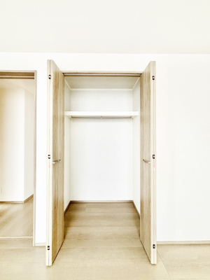 ���[ ��������ߗނ�ו��Ȃǂ̎��[�ɕ֗��ȃN���[�[�b�g�t���ł��B