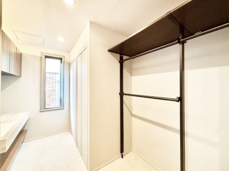 ���̑� 6���̍L�X���[�e�B���e�B���[��