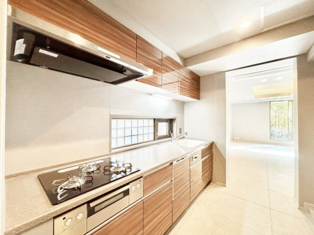 �L�b�`�� ��Ƃ肠��L�b�`���X�y�[�X�ł�������H��̌�Еt�����X���[�Y�ɁI