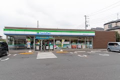 ���ӊ� �R���r�j 550m �t�@�~���[�}�[�g �������x�m���񒚖ړX