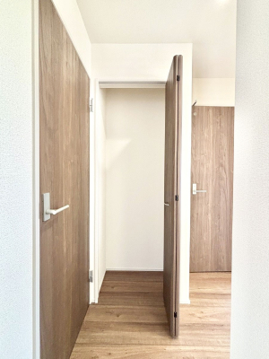 ���̑����� �L�����[�B�|�������G�߂̏��������[���邱�Ƃ��ł��܂��B