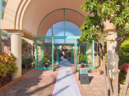 �G���g�����X -