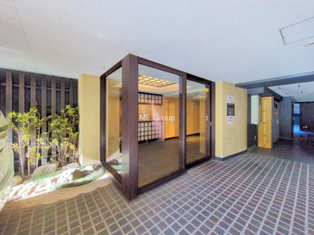 �G���g�����X -