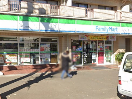 ���ӊ� �R���r�j 150m �t�@�~���[�}�[�g �݂悵��X