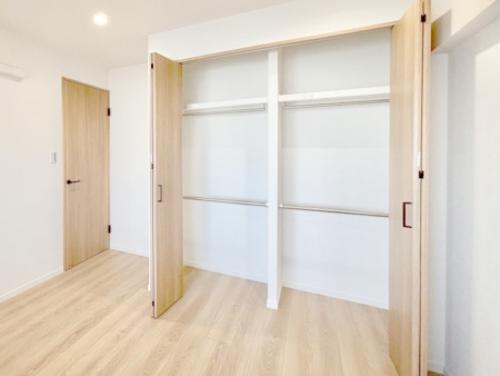 ���[ ����