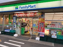 ���ӊ� �R���r�j 270m �t�@�~���[�}�[�g ������������c�ʂ�X2