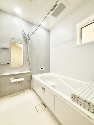 ���� ����̔�����₷��؂ȃo�X�^�C���B�������Ƃ����C���y����Ŕ����Ƃ肽���ł��ˁI  