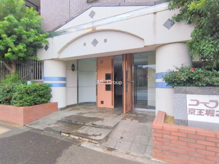 �G���g�����X -