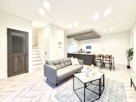 ���r���O ���Ƒ��̓��₩�Șb�����ŕ�܂�閾�邢���r���O